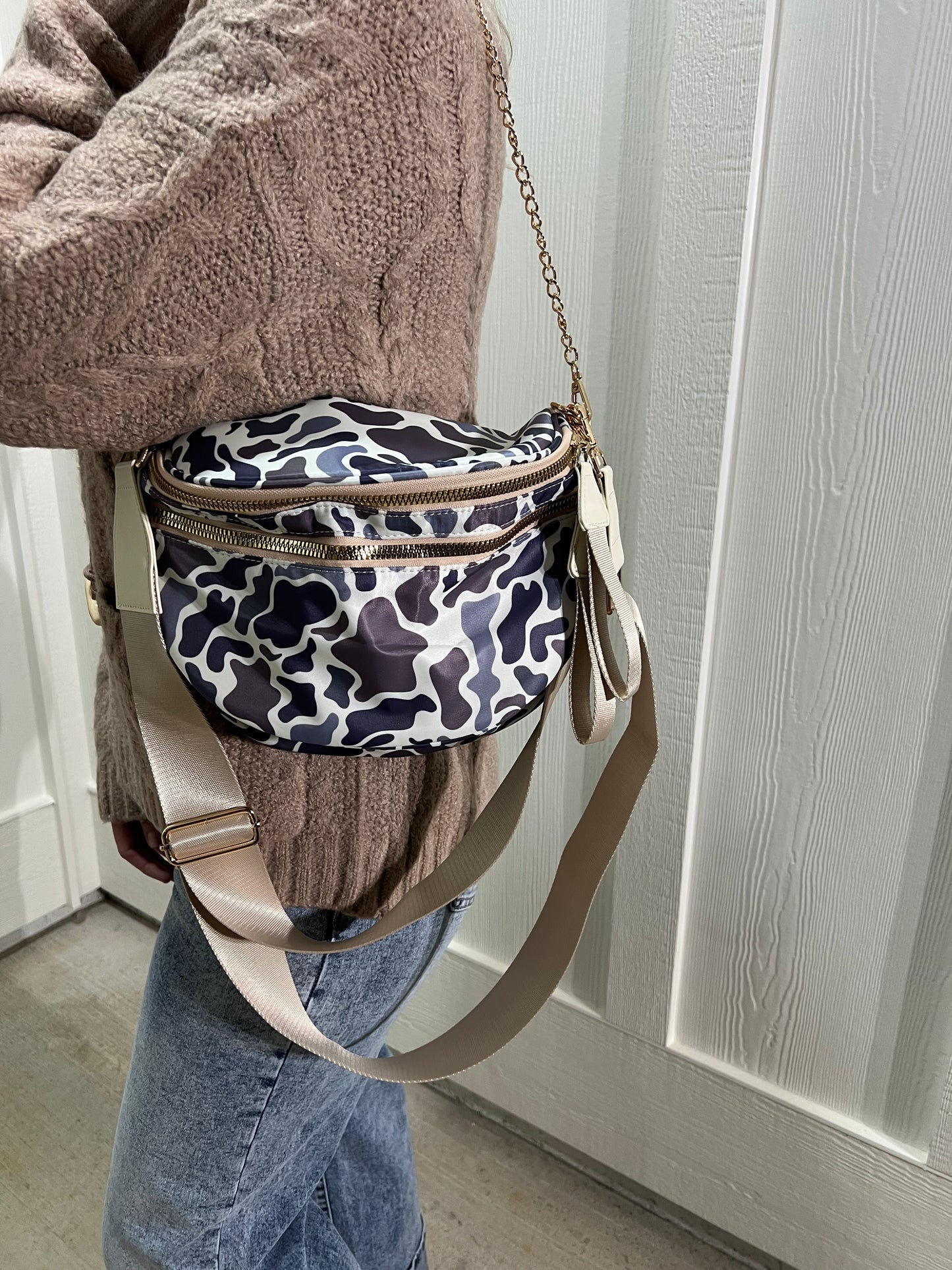 White Camouflage Print Double Zipper Crossbody Bag