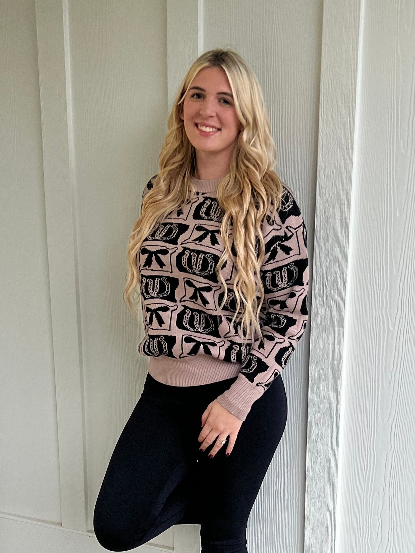 Tiffany Black Bows and Horseshoe pattern western sweater