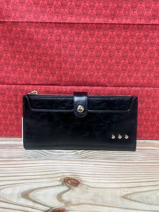 Essentials Carryall Wallet