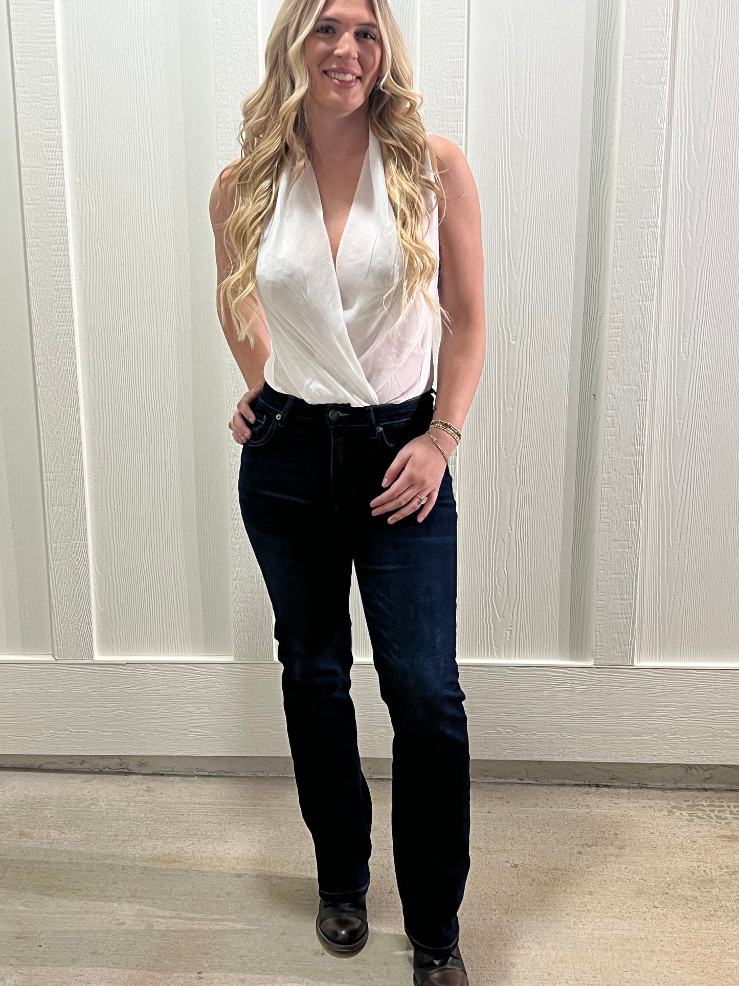 Sleeveless V-neck Mesh Bodysuit